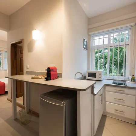 Studio With Spacious Balcony Shared Pool Garden Grand-Baie Exterior photo