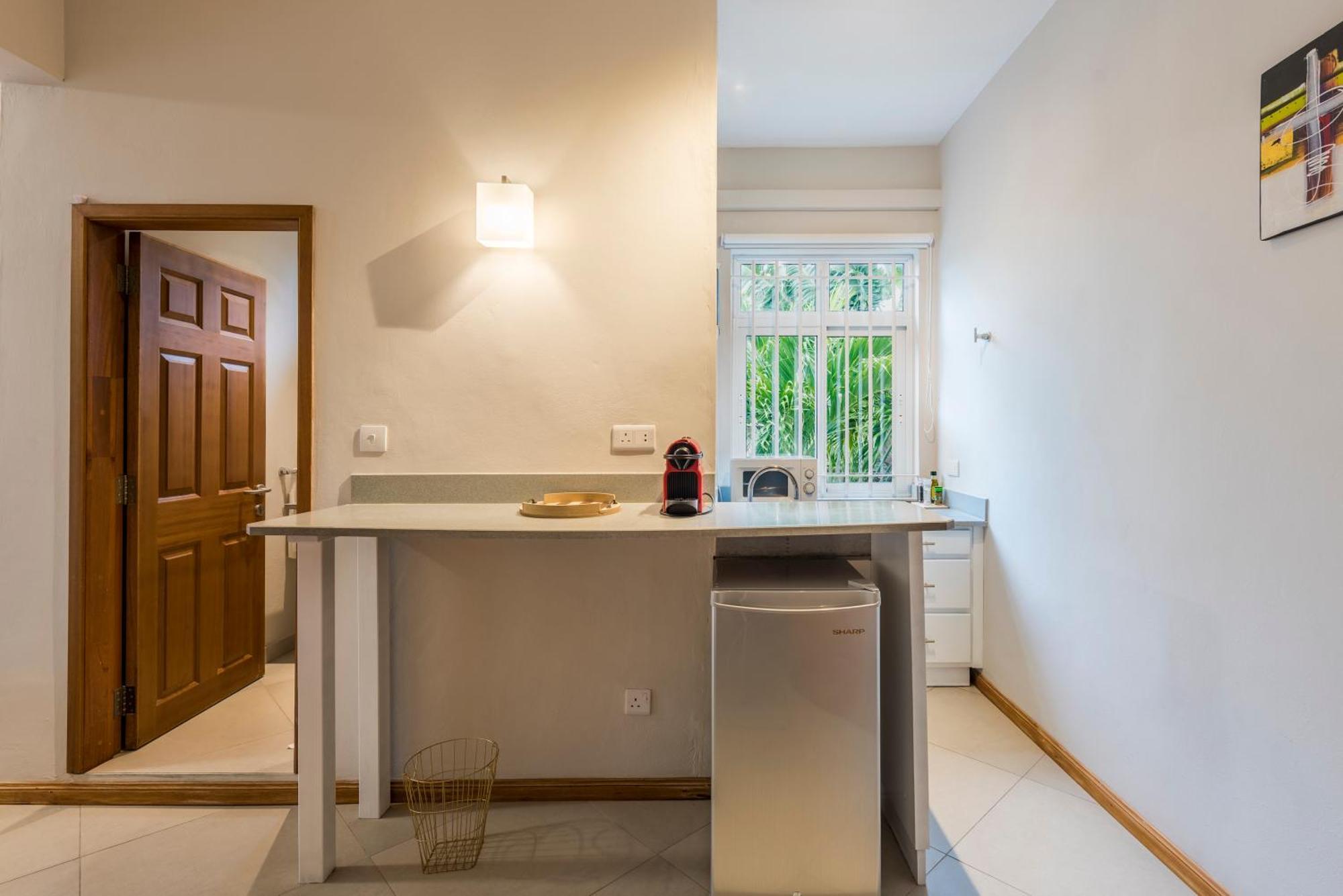 Apartment With Spacious Balcony Shared Pool Garden Grand Baie