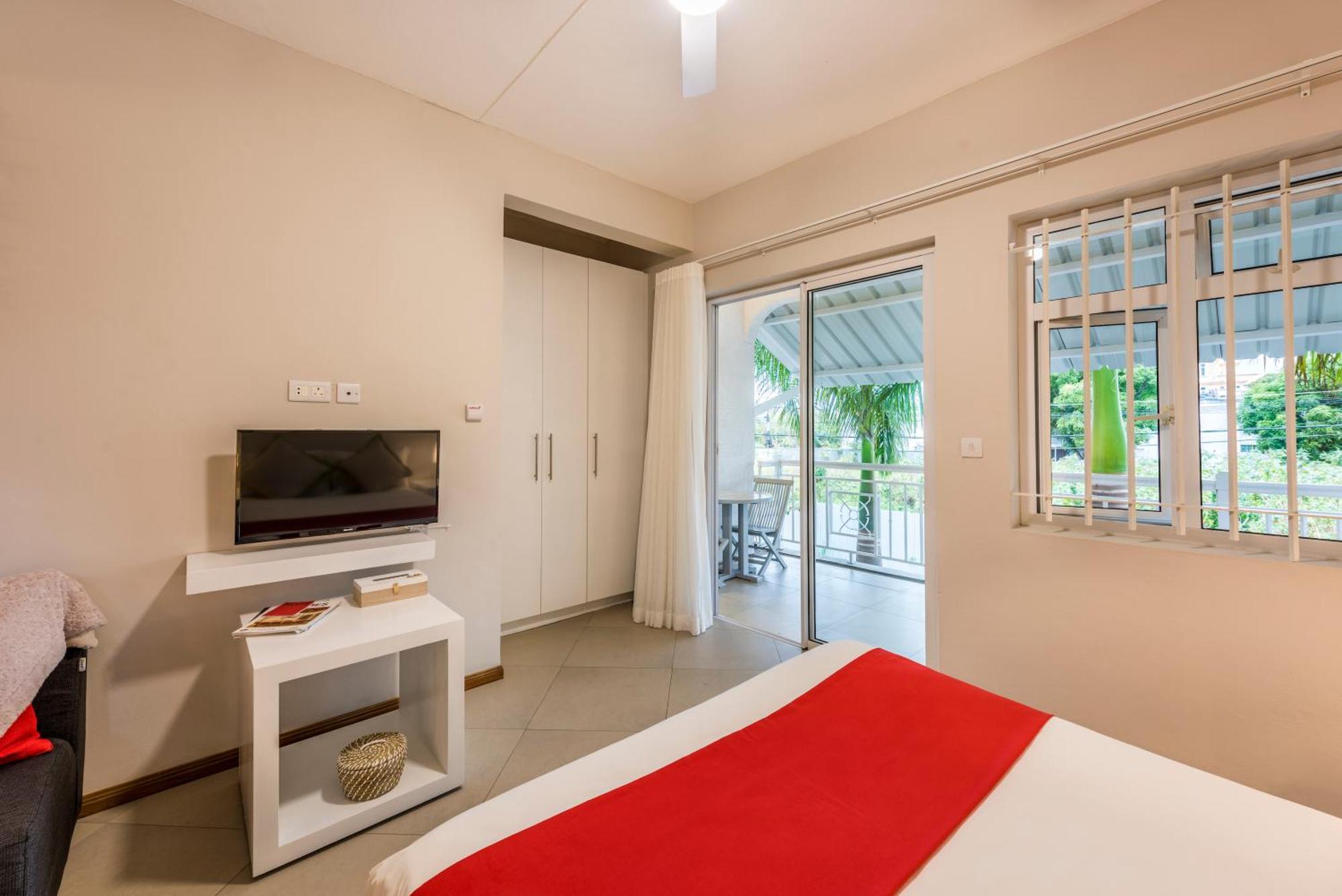 With Spacious Balcony Shared Pool Garden Grand Bay