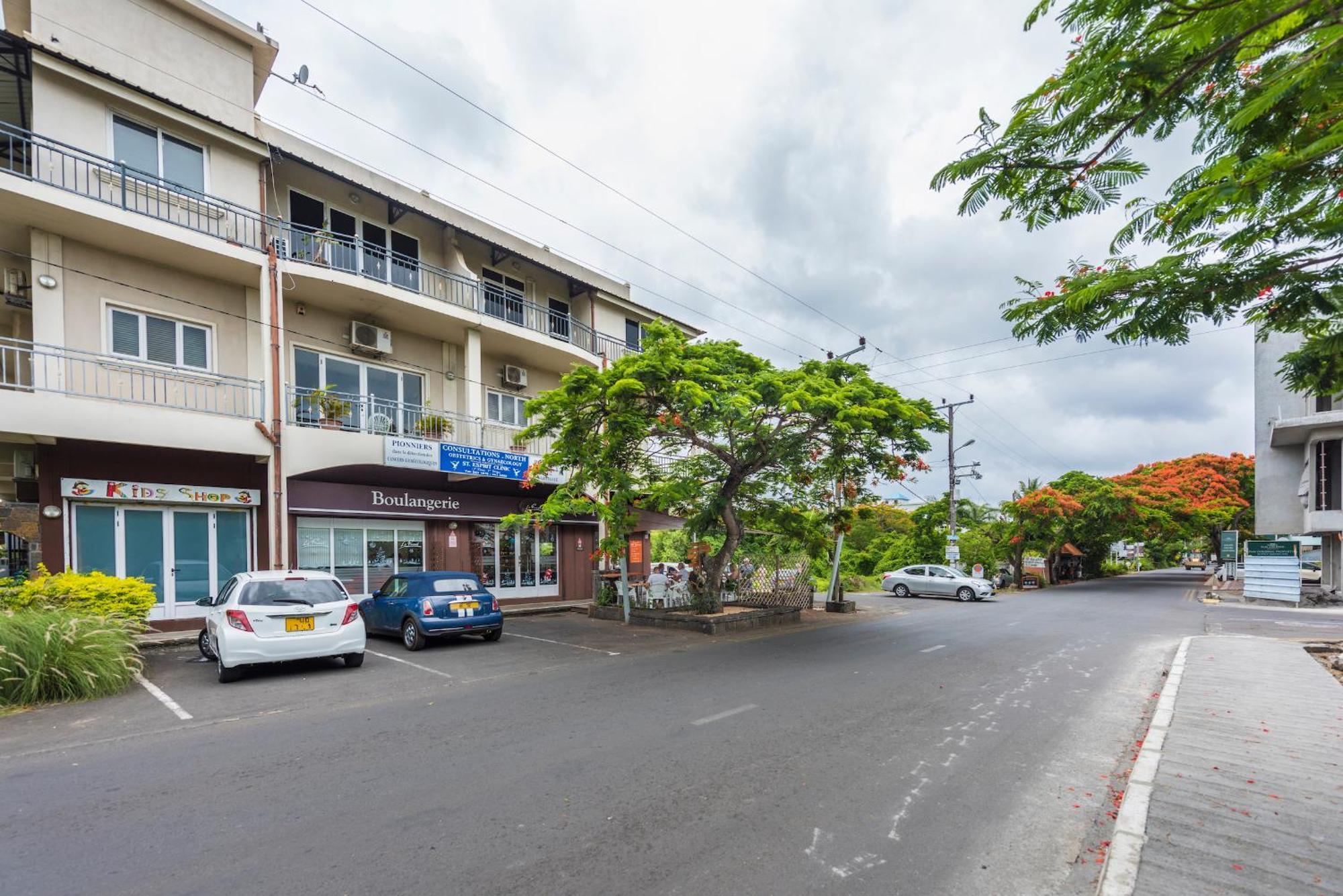 Apartmán With Spacious Balcony Shared Pool Garden Grand Bay